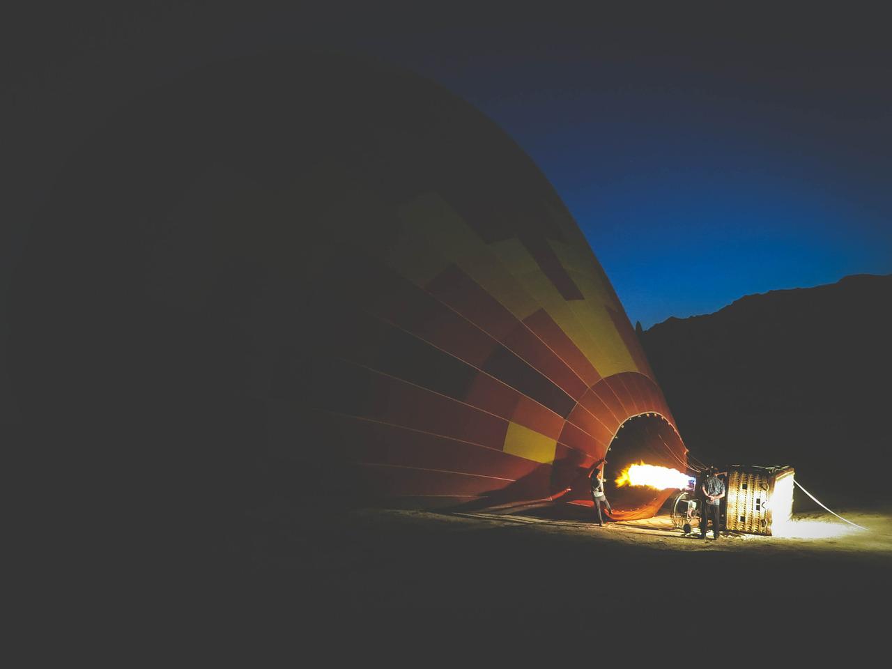 balloon, hot air balloon, colorful-594627.jpg